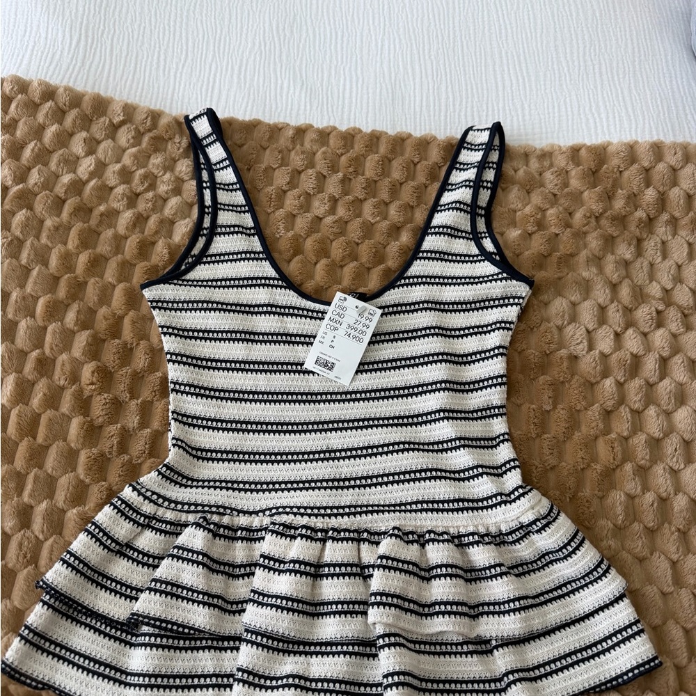 BRAND NEW H&M Striped Sleeveless Peplum Top